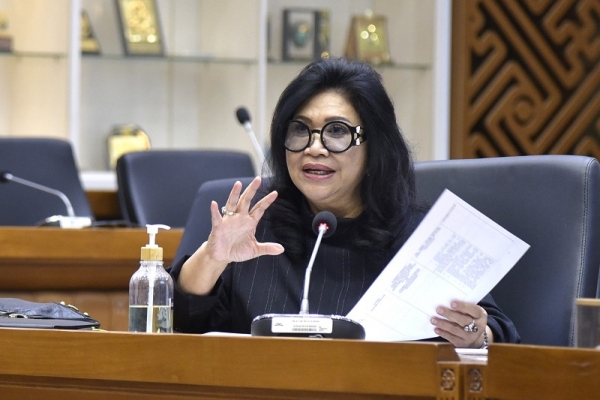 Evita Nursanty Desak Perizinan Industri AMDK Dibuat Satu Pintu