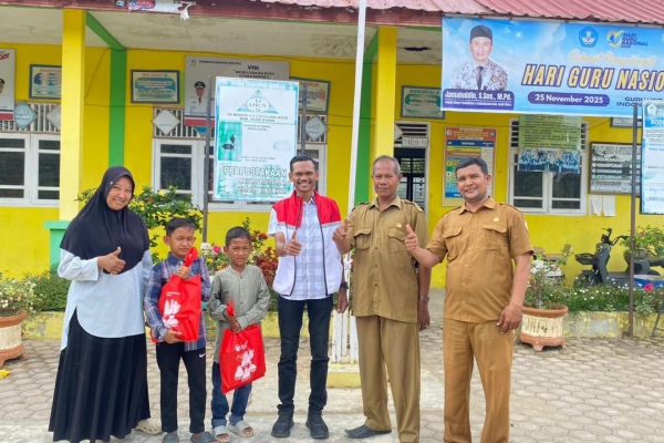 DPC PDI Perjuangan Aceh Utara Salurkan Bantuan Seragam Sekolah