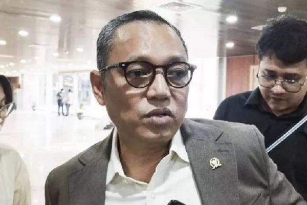 Deddy Sitorus Ingatkan Lingkaran Presiden Prabowo Jangan Buat Pernyataan yang Mengganggu Kinerja Ekonomi