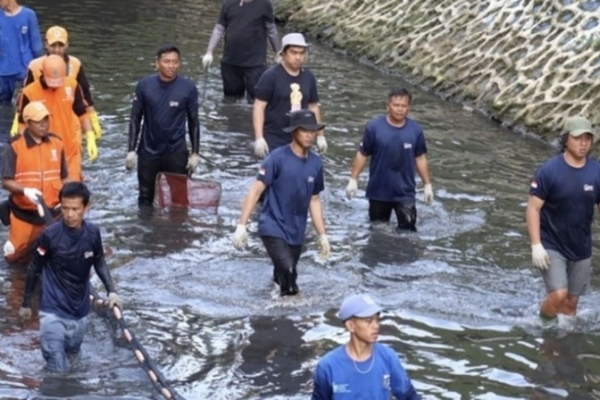 Pramono Instruksikan Perluas Operasi Penangkapan Ikan Sapu-Sapu 
