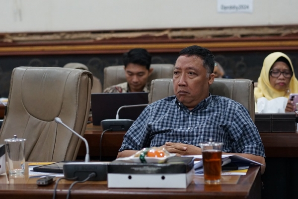 Terima Aspirasi BEM Nusantara, DPRD DIY Tegaskan Komitmen Jaga Demokrasi dan Konstitusi