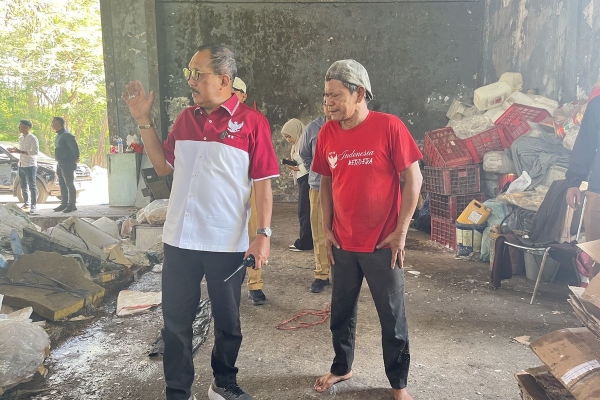 Armuji Sidak ke Gudang Mesin Pembakar Sampah yang Telah Lama Terbengkalai 