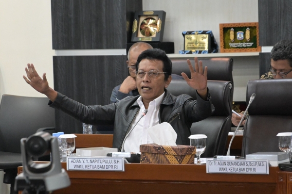 Adian Soroti Keras Kasus Perjanjian Kontrak PPPK di Kota Baubau