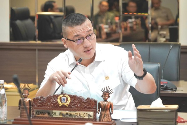 Kenneth Soroti Kerusakan Ekosistem Akibat Ledakan Populasi Ikan Sapu-sapu 