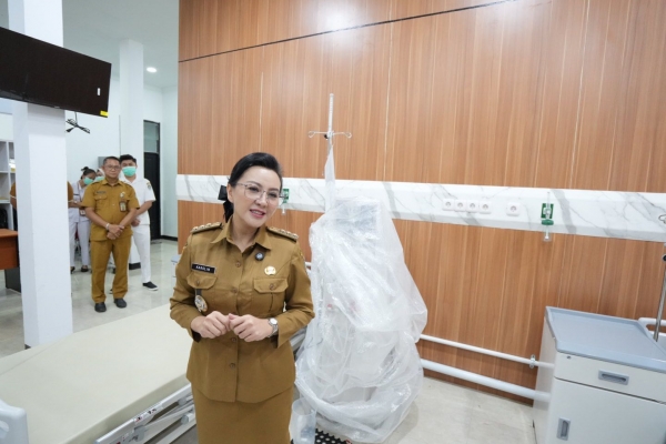 Karolin Margret Natasa Pastikan RSUD Landak Bisa Layani Pasien Cuci Darah