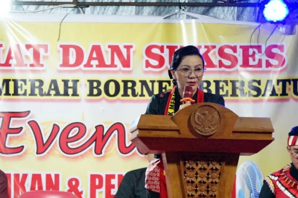 Karolin Ajak Generasi Muda Lestarikan Budaya Dayak Lewat Nilai Luhur dan Persatuan