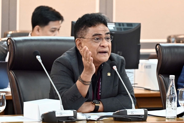 Andreas Hugo Pareira Instruksikan Kader PDI Perjuangan Kawal Program MBG agar Tepat Sasaran