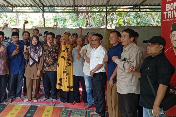 Serap Aspirasi di Lebak, Bonnie Triyana Komitmen Kawal PIP hingga Infrastruktur Desa