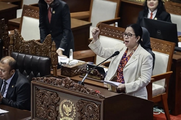 Puan Sebut Negara Harus Tingkatkan Perlindungan Buruh di Momen May Day