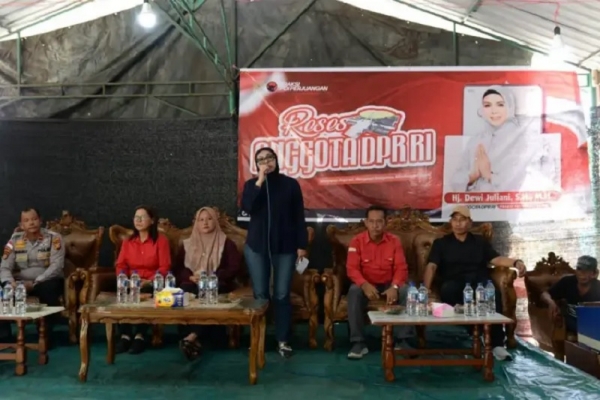 Dewi Juliani Serap Aspirasi Warga Meranti Lewat Dialog Interaktif 