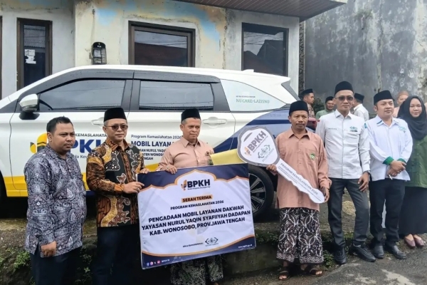 Wibowo Prasetyo Serahkan Mobil Dakwah untuk Yayasan Nurul Yaqin Wonosobo: Gunakan untuk Layanan Umat hingga Pelosok