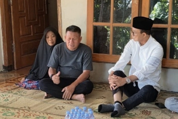 Budi Kanang Takziah ke Rumah Duka Korban Kereta Bekasi, Soroti Proses Evakuasi 