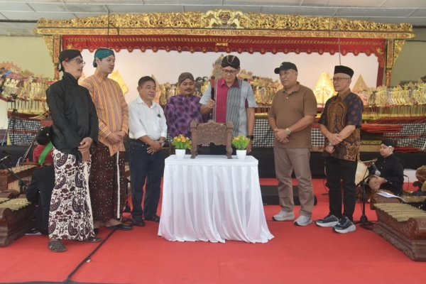 Lawan Arus Budaya Instan, Danang Maharsa Puji Kegigihan Dalang Muda Sleman