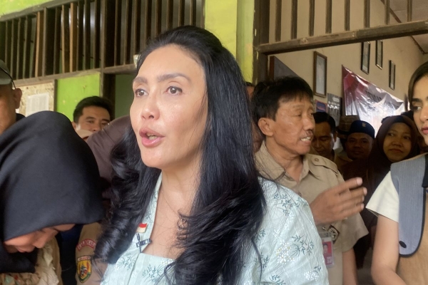 Rieke Diah Pitaloka Kritik Lambannya Proses Perizinan Investasi di Tanah Air