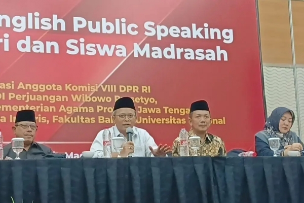 Wibowo Prasetyo: Kuasai English Public Speaking, Santri Magelang Siap Tembus Pasar Global