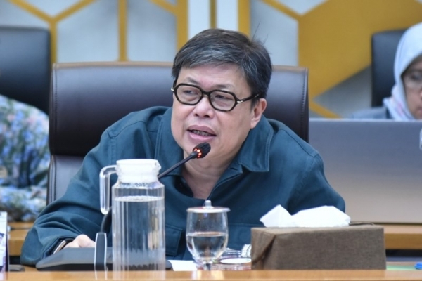 Alex Indra Lukman Desak Bapanas Serahkan Laporan Keterlambatan Distribusi Bantuan Beras dan Minyak Goreng 