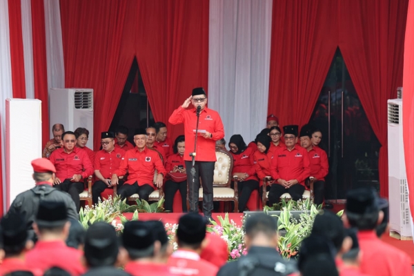 Soroti Pasal 33 UUD 1945, Hasto: Mengapa Rakyat Paling Bawah Terpinggirkan dari Kemakmuran?