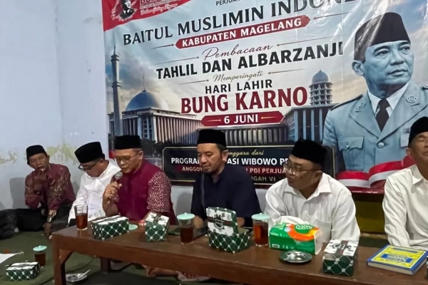 Wibowo Prasetyo: Bung Karno Muslim yang Dekat dengan Ulama dan Pesantren