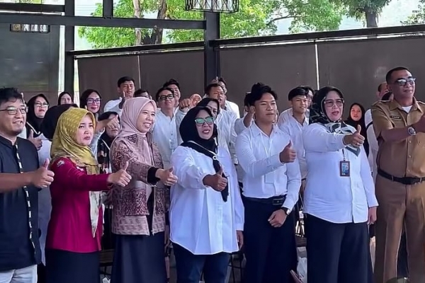 Peringati Bulan Bung Karno, Ineu Purwadewi Bekali Pemuda Sumedang Keterampilan Tata Boga dan Barista ​