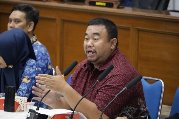 Banyak Masalah Krusial, Anggota DPRD Garut Yudha Puja Turnawan Sesalkan Kepala Disdik Absen Rapat  
