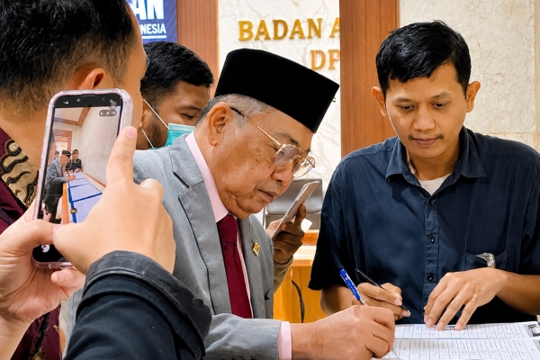 Kawal KEM-PPKF RAPBN 2027, Cornelis Hadiri Rapat Badan Anggaran DPR RI