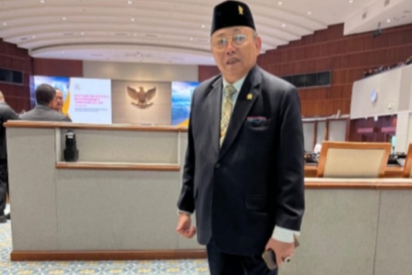 Cornelis Minta Pemerintah Hati-Hati Kelola Kebijakan Harga BBM, Utamakan Kepentingan Rakyat
