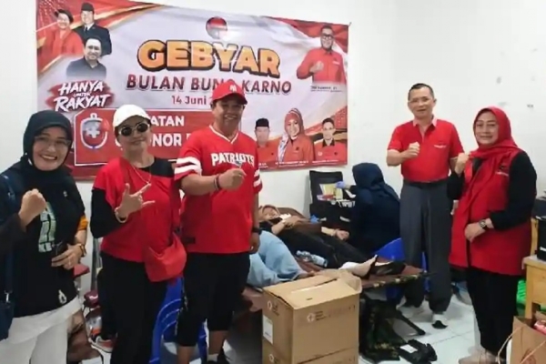 Meriah! DPC PDI Perjuangan Depok Gelar Lomba Komika Hingga Festival UMKM di Bulan Bung Karno