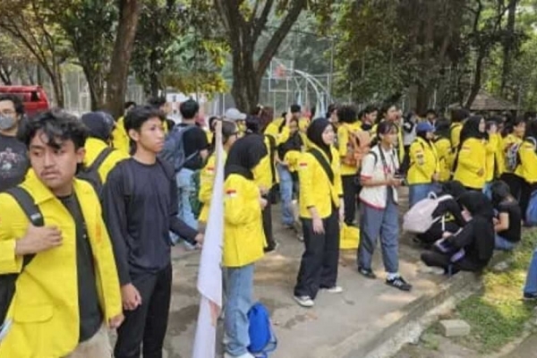 TB Hasanuddin: Pengerahan Komcad dan TNI di Aksi Demonstrasi Mahasiswa Melanggar UU Nomor 23 Tahun 2019