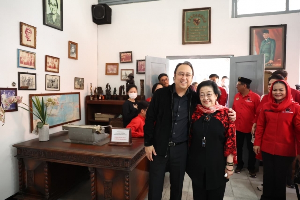 Megawati Napak Tilas di Istana Gebang Blitar: Periksa Kamar dan Sumur Serta Minta Barang Dirawat