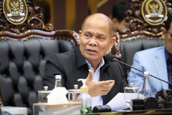 Sturman Tegaskan RUU Pengelolaan Air Minum Harus Jawab Persoalan Air Minum yang Layak dan Aman