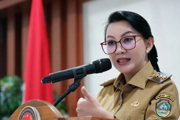Ketahuan Malas Mengajar, Karolin: Foto dan Laporkan ke Kita!