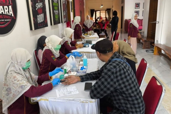 Peringati Bulan Bung Karno, PDI Perjuangan Magetan Gelar Cek Kesehatan Gratis untuk Warga