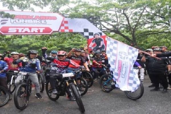Soekarno Fun Bike 2026, Lasarus: Beri Dampak Ekonomi Nyata dan Semangat Kebangsaan