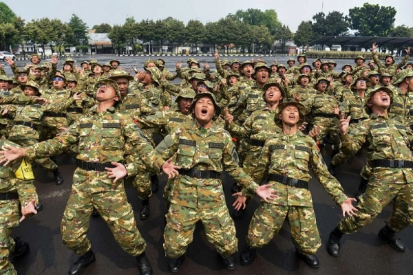 TB Hasanuddin: Latihan Militer Manajer Kopdes Merah Putih Boroskan Anggaran Negara Rp 30 Juta Per Orang