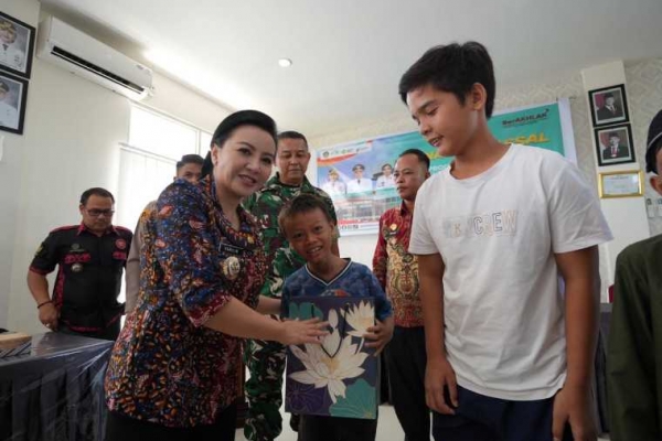 Atasi Anemia hingga Putus Sekolah, Pemkab Landak Gelar Safari Kesehatan di Sengah Temila