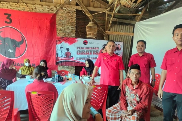 Peduli Kesehatan Warga, PDI Perjuangan Jepara Gelar Pengobatan Gratis dan Dapur Marhaen di Bangsri