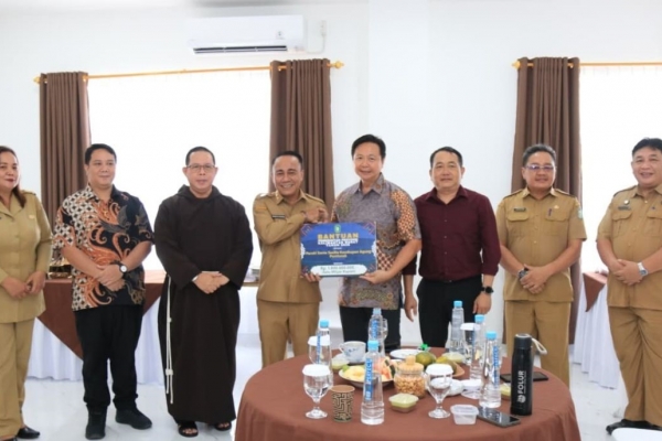 Sokong Harmonisasi, Pemprov Kalbar Kucurkan Rp1 Miliar untuk Aula Paroki Santa Sesilia