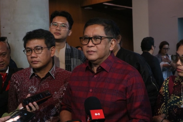 PDI Perjuangan Tegaskan Larang Kader Ambil Keuntungan dari Program MBG, Hasto Tunggu Klarifikasi BGN