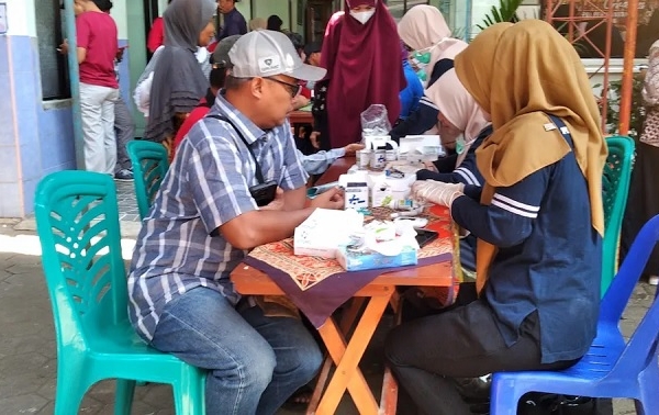 Cek Kesehatan Gratis PDI Perjuangan Kab. Purworejo, Dion Agasi Ajak Terapkan Pola Hidup Sehat  