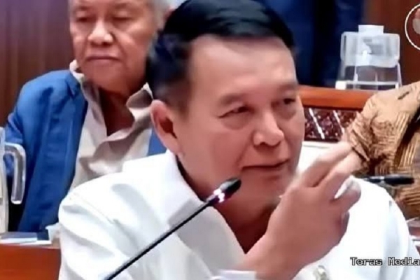 TB Hasanuddin Soroti Usia Kapal Induk yang Akan Dihibahkan Pemerintah Italia Kepada Indonesia