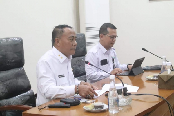 Satu Tangan untuk Sawit, Satu Tangan untuk Tanah: Pemprov Kalbar Dorong Hilirisasi dan Kepastian Hukum Lahan