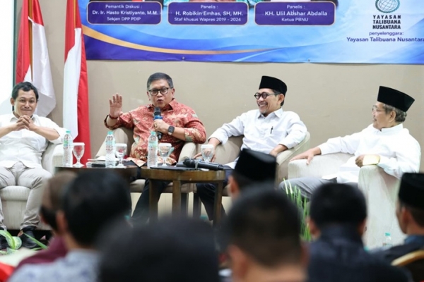 Hasto Nilai Demokrasi Kian Gelap, Singgung Pemilu 2024 hingga Pelemahan Institusi Negara