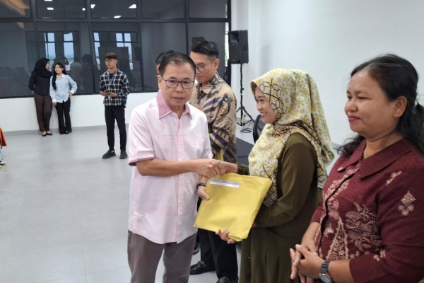 Kisah Pilu Sofyan Tan Dari Nyaris Diberikan ke Orang Lain Hingga Berjuang Ubah Nasib Lewat Pendidikan