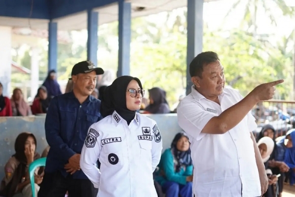 Pastikan Tepat Sasaran, Bupati Pangandaran Citra Pitriyami Tinjau Calon Penerima Bantuan Sumur Bor 