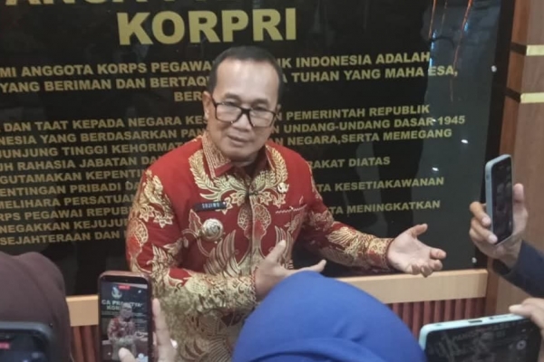Bupati Kubu Raya Fasilitasi Audiensi Warga Desa Sungai Enau dan PT BPK