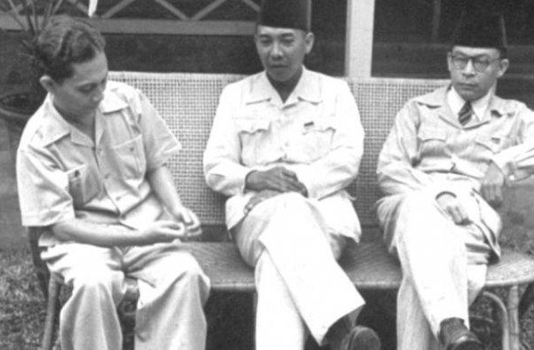 Mengorkestrasi Faksi, Sukarno, PPKI, dan Manajemen Konflik Internal 1945