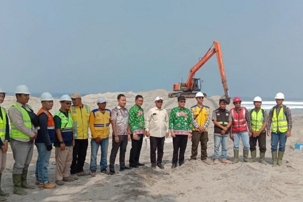 Dugaan Pasir Laut, Mukhlis Basri Pastikan Material Konstruksi Pantai Mandiri Sesuai Spesifikasi