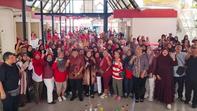 Sulap Eks-Dolly Jadi Pusat Kreatif, Risma Gandeng DPR Dorong UMKM "Naik Kelas"