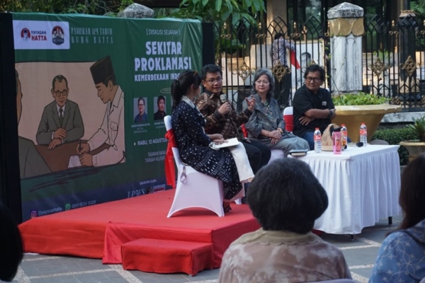 Bonnie Sebut Sejarawan Harus Melihat Banyak Kesaksian untuk Mendekati Kebenaran Sejarah