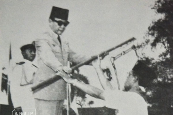 Ketika Soekarno Menolak Tunduk pada Tekanan